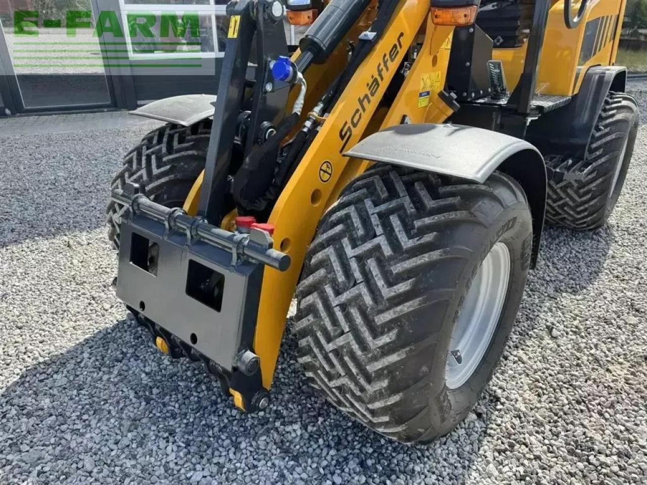 Schäffer 2430s elite - Mini rýpadlo: obrázok 3 Schäffer 2430s elite - Mini rýpadlo: obrázok 3