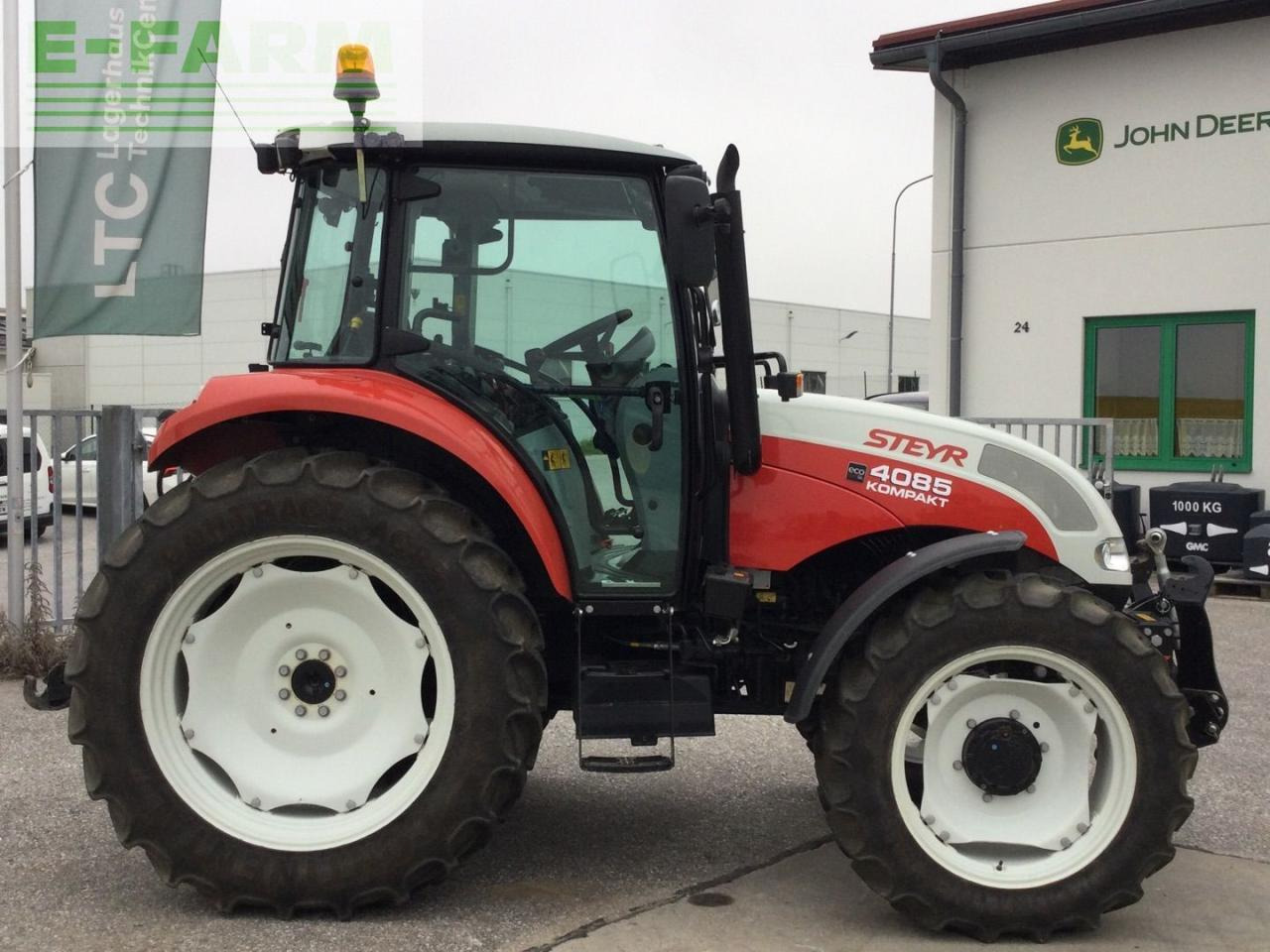 Steyr 4085 Kompakt - Traktor: obrázok 5 Steyr 4085 Kompakt - Traktor: obrázok 5