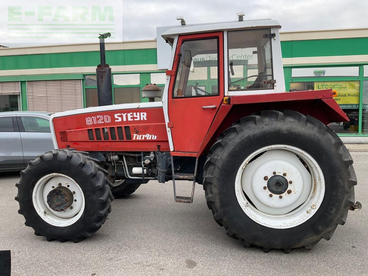 Steyr 8120 - Traktor: obrázok 2 Steyr 8120 - Traktor: obrázok 2