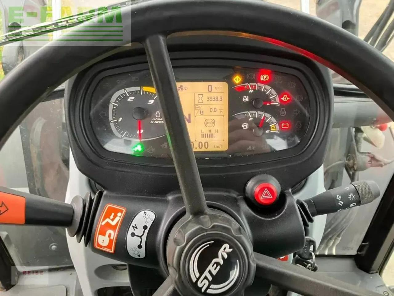 Steyr kompakt 4095 hilo - Traktor: obrázok 4 Steyr kompakt 4095 hilo - Traktor: obrázok 4