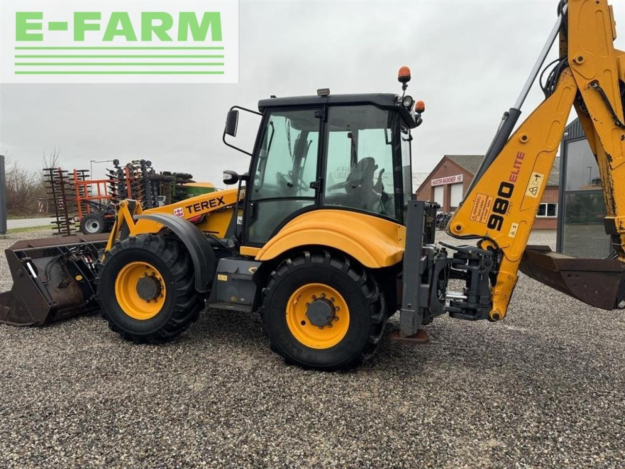 Terex 980 elite leasing fra kr 4.360,- - Rýpadlo-nakladač: obrázok 3 Terex 980 elite leasing fra kr 4.360,- - Rýpadlo-nakladač: obrázok 3