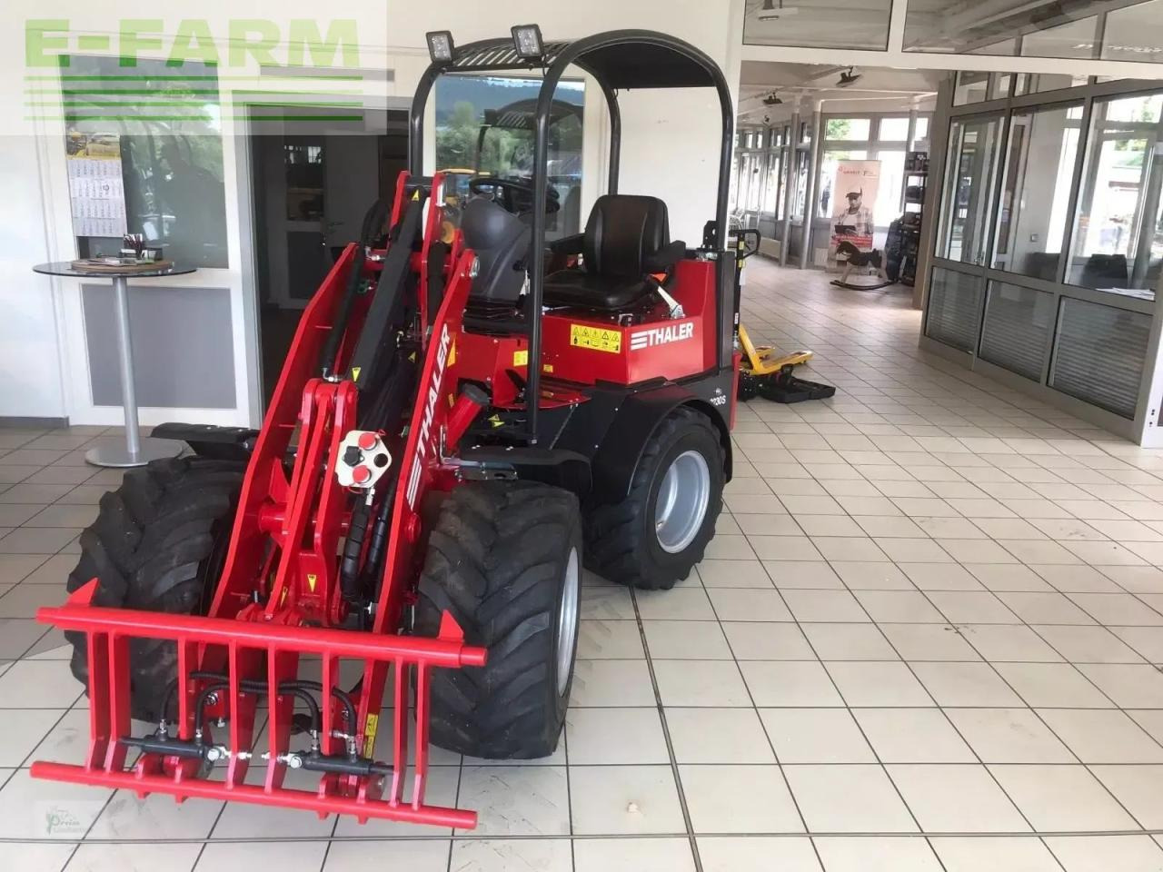 Thaler 2230 s - Kolesový nakladač: obrázok 1 Thaler 2230 s - Kolesový nakladač: obrázok 1