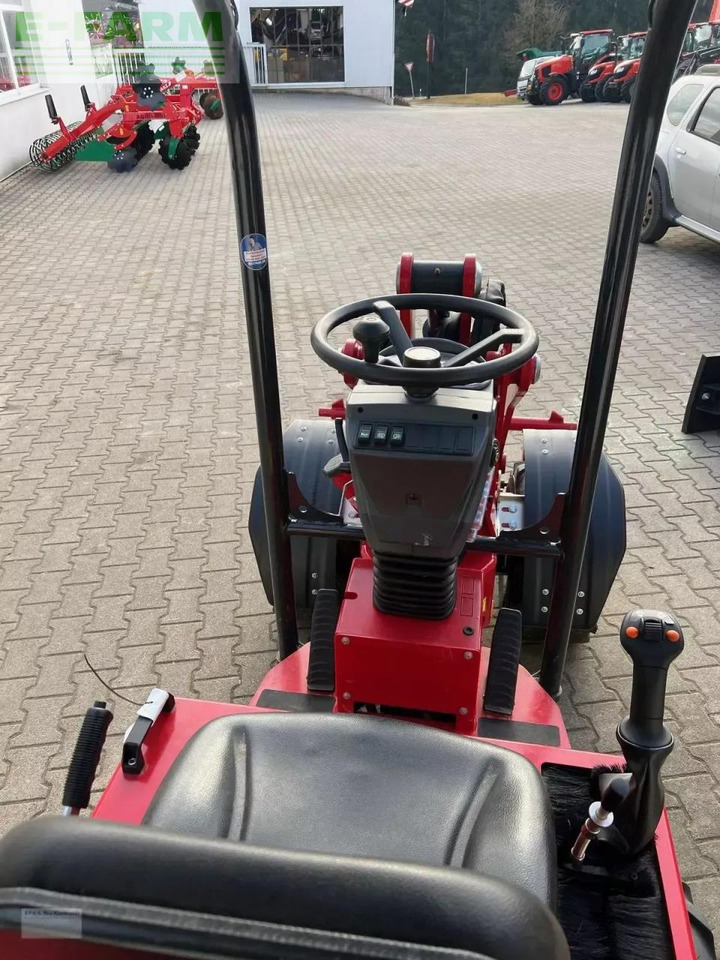 Thaler 2326s - Kolesový nakladač: obrázok 4 Thaler 2326s - Kolesový nakladač: obrázok 4