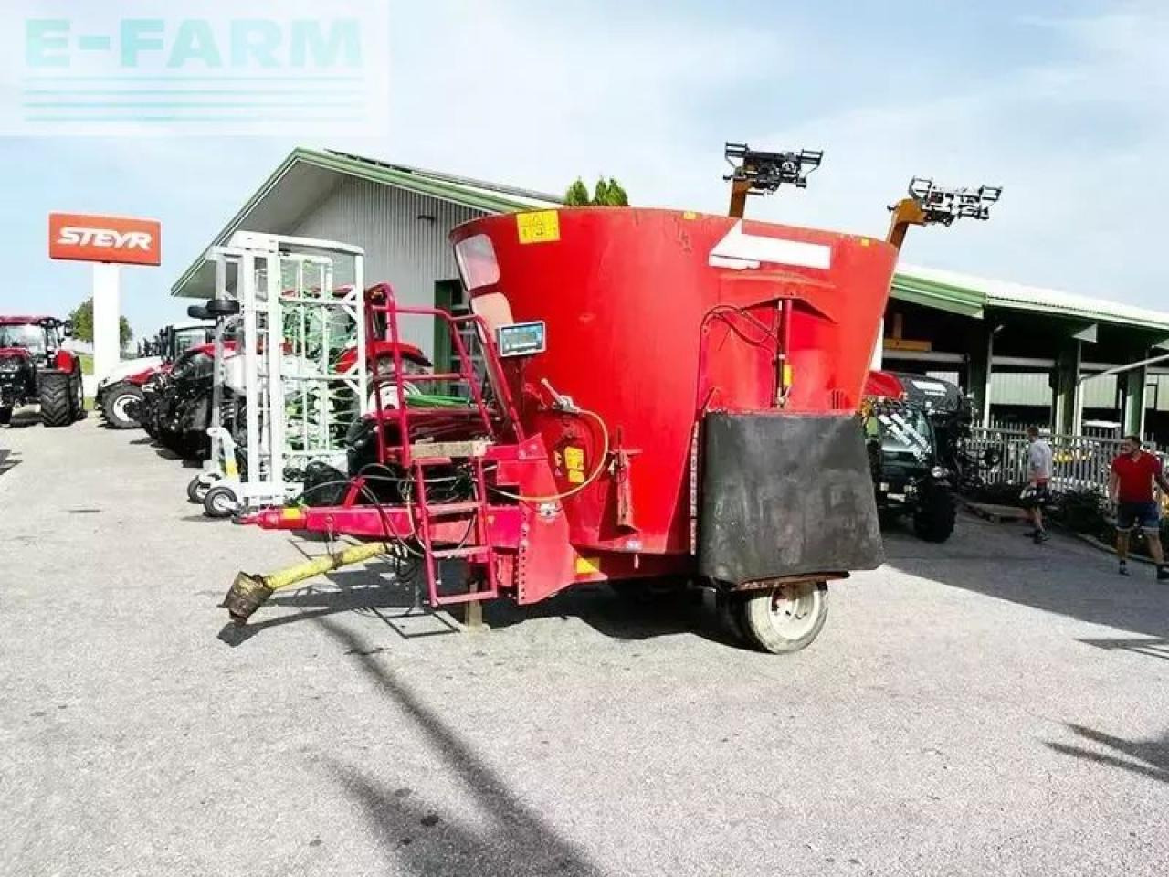 Trioliet solomix 1000 futtermischwagen - Stroj a zariadenia na chov hospodárskych zvierat: obrázok 1 Trioliet solomix 1000 futtermischwagen - Stroj a zariadenia na chov hospodárskych zvierat: obrázok 1