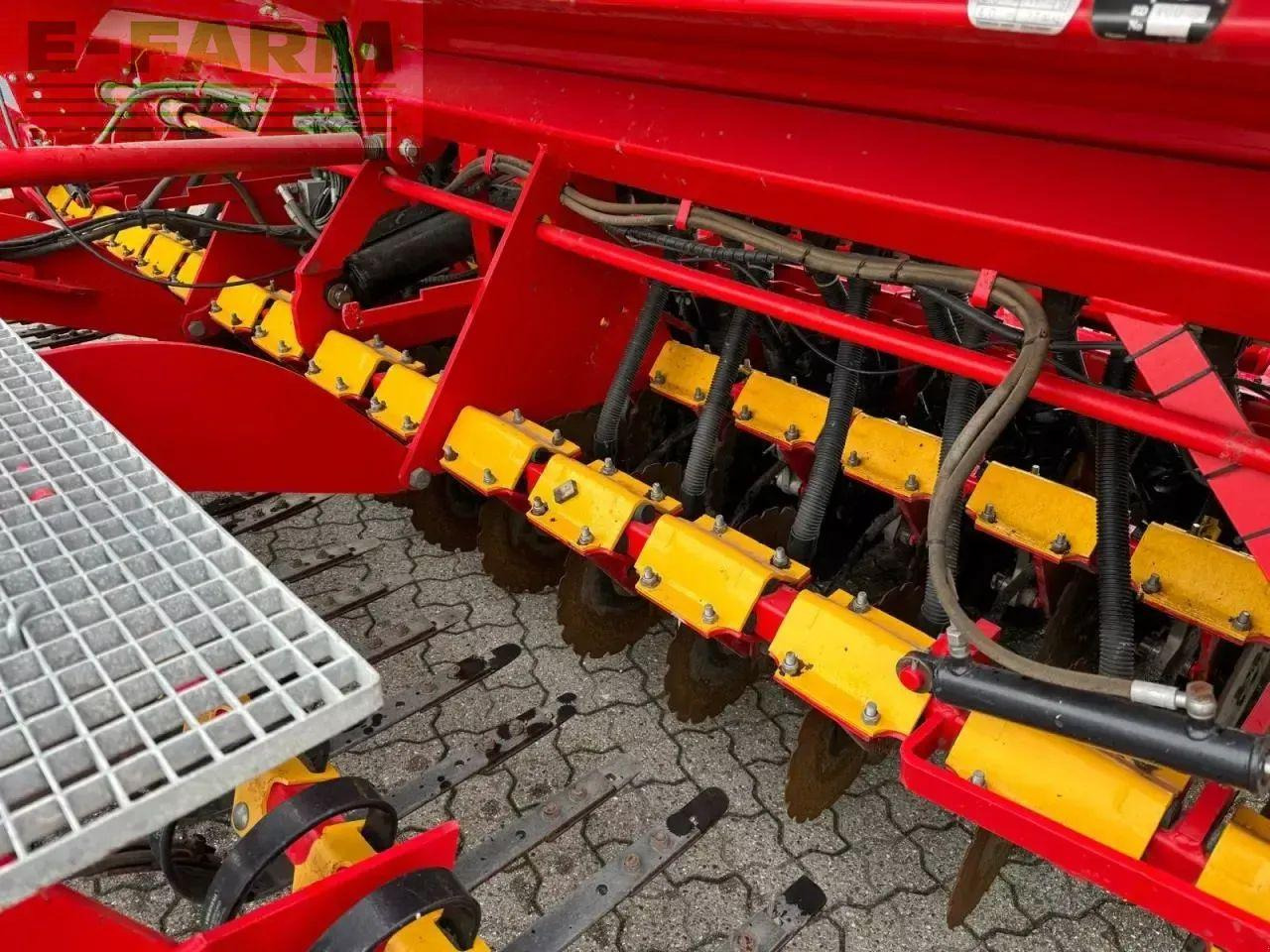 Väderstad rapid 400c - Modulárny sejací stroj: obrázok 4 Väderstad rapid 400c - Modulárny sejací stroj: obrázok 4