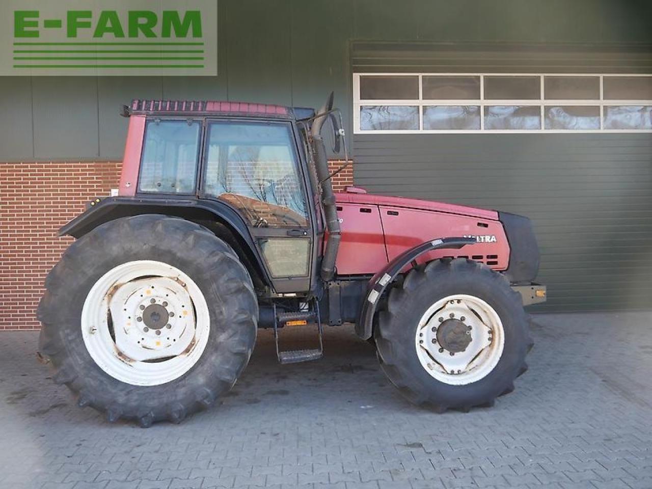 Valtra 8450 - Traktor: obrázok 4 Valtra 8450 - Traktor: obrázok 4