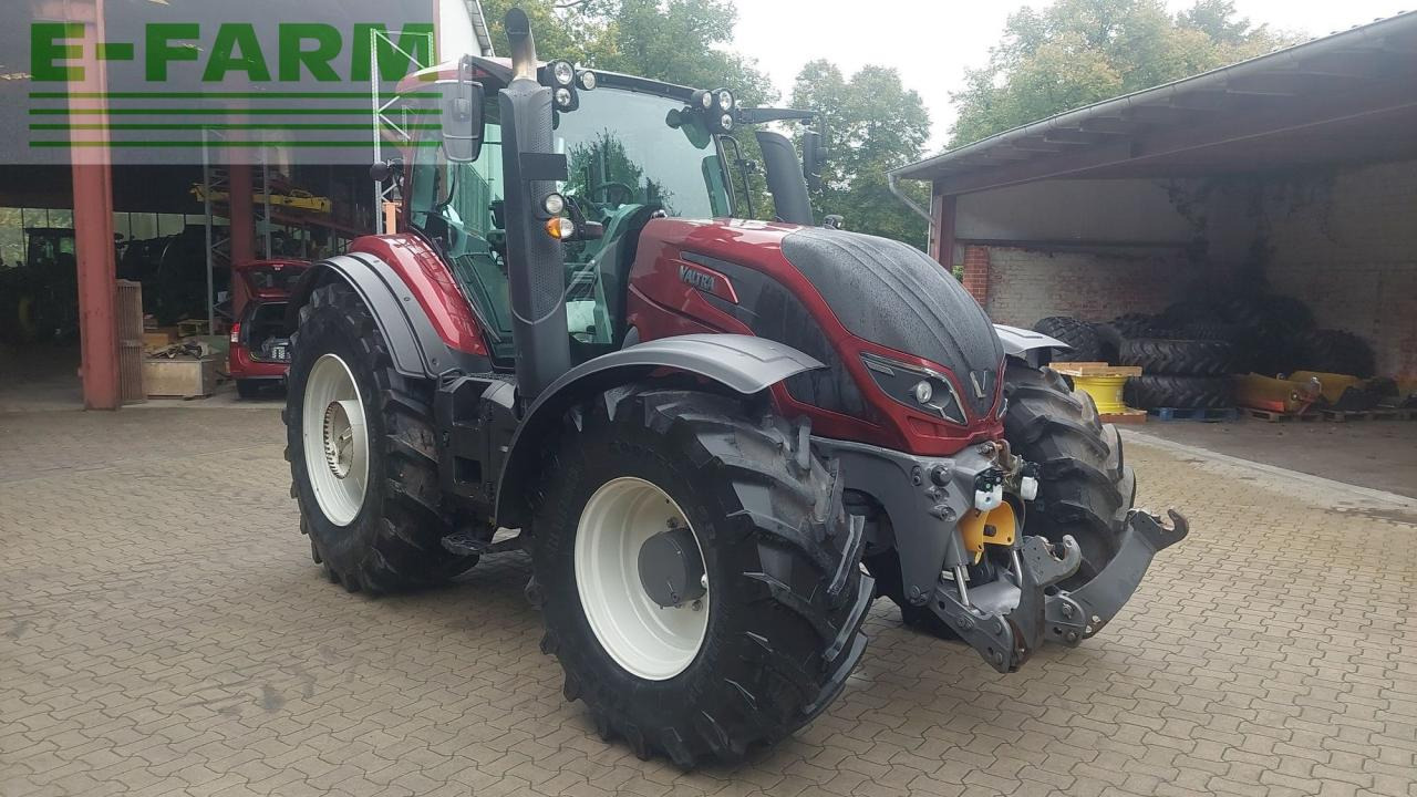 Valtra T 174 - Traktor: obrázok 4 Valtra T 174 - Traktor: obrázok 4