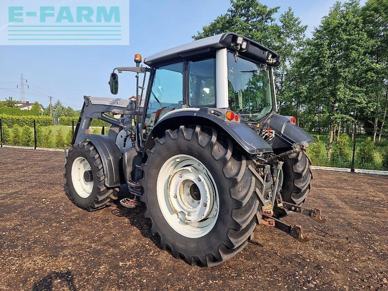 Valtra n121 - Traktor: obrázok 4 Valtra n121 - Traktor: obrázok 4