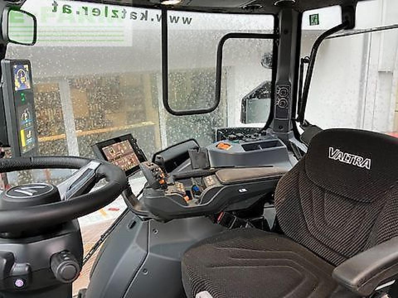 Valtra q305 - Traktor: obrázok 4 Valtra q305 - Traktor: obrázok 4