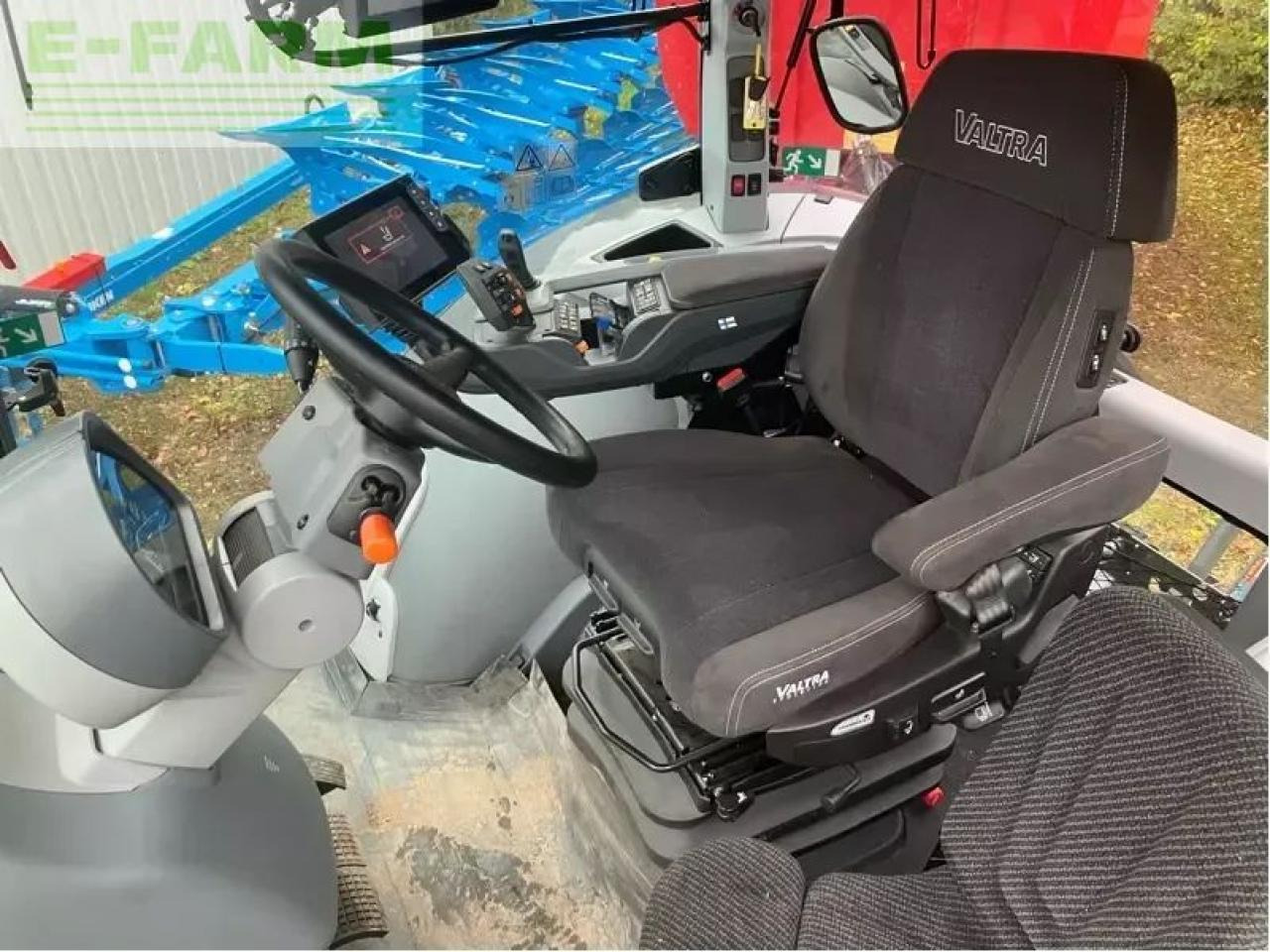 Valtra s354 smarttouch mr19 - Traktor: obrázok 4 Valtra s354 smarttouch mr19 - Traktor: obrázok 4