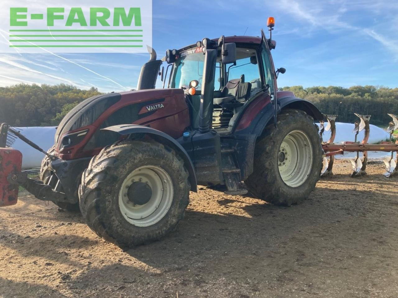 Valtra t 154 hi - Traktor: obrázok 1 Valtra t 154 hi - Traktor: obrázok 1