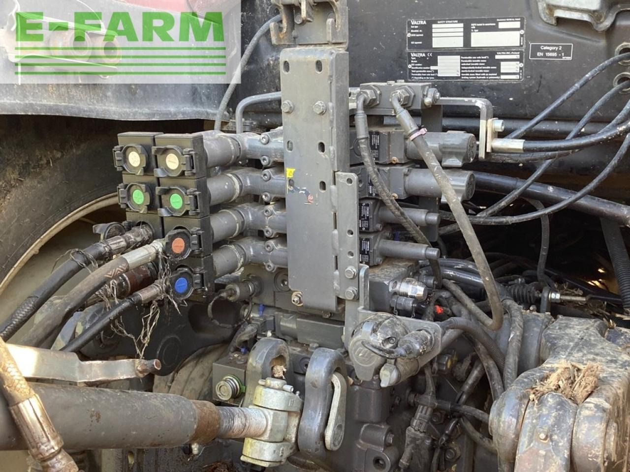 Valtra t 154 hi - Traktor: obrázok 5 Valtra t 154 hi - Traktor: obrázok 5