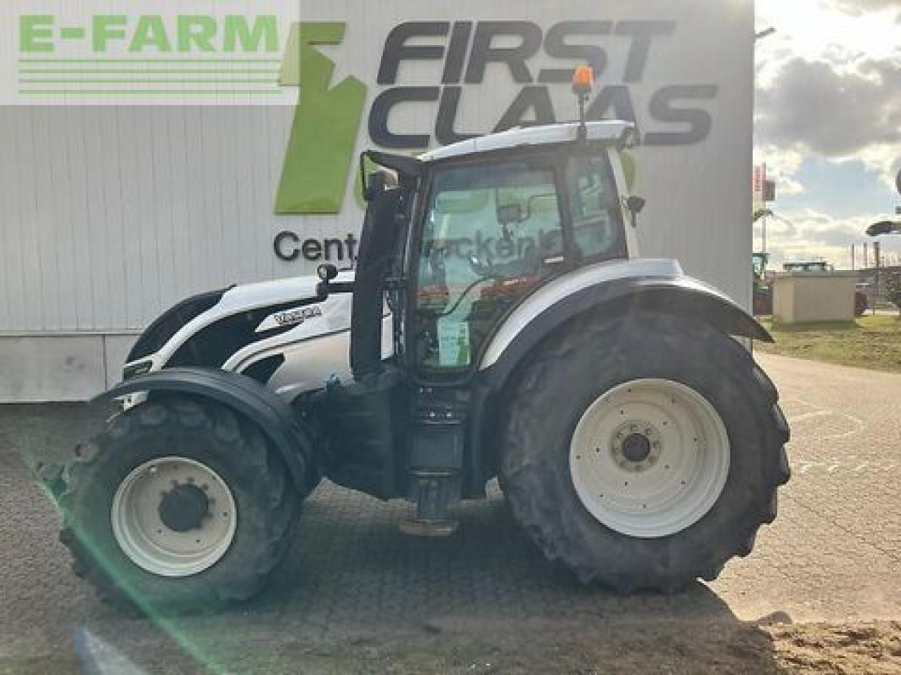 Valtra t 174e - Traktor: obrázok 2 Valtra t 174e - Traktor: obrázok 2