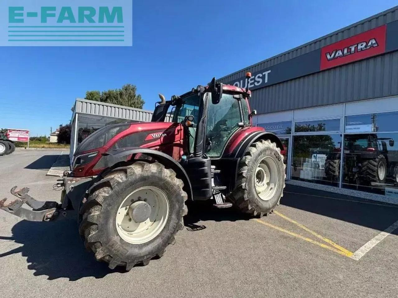Valtra t 214d - Traktor: obrázok 1 Valtra t 214d - Traktor: obrázok 1