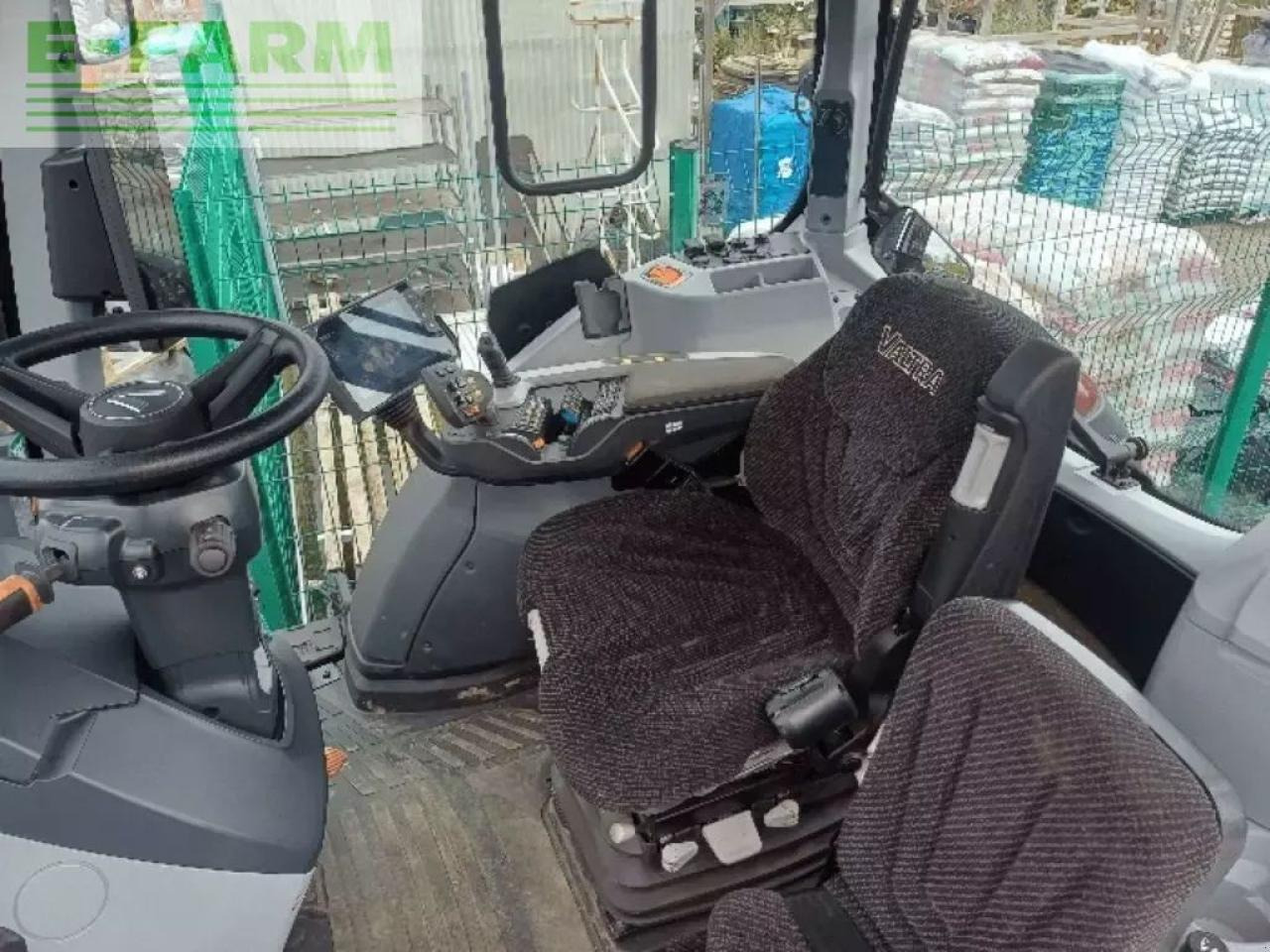 Valtra t 255 versu Versu - Traktor: obrázok 4 Valtra t 255 versu Versu - Traktor: obrázok 4