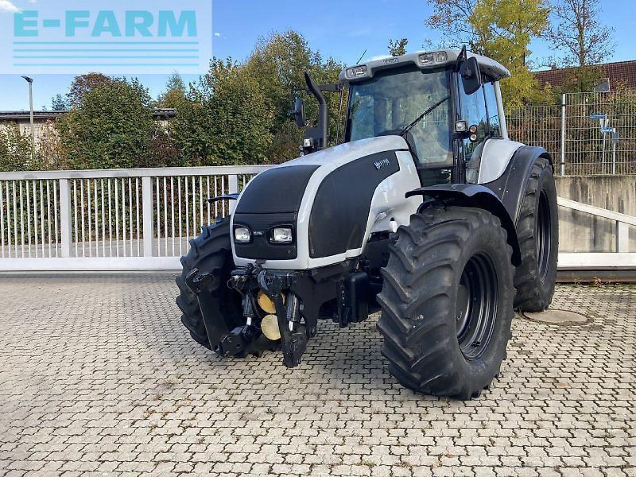 Valtra t170 - Traktor: obrázok 3 Valtra t170 - Traktor: obrázok 3