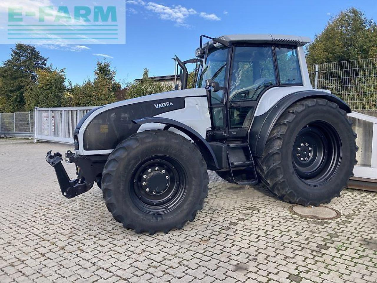 Valtra t170 - Traktor: obrázok 1 Valtra t170 - Traktor: obrázok 1