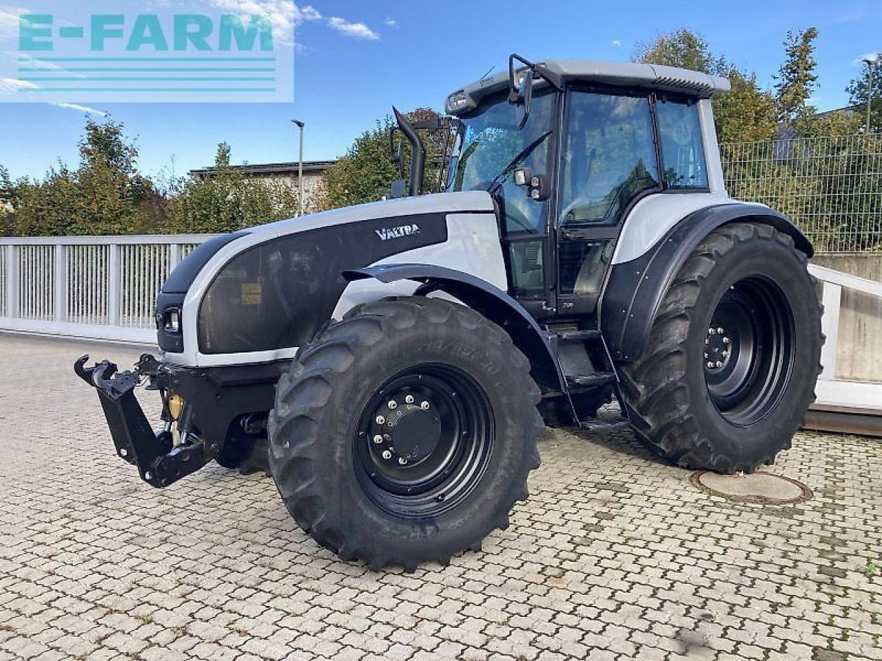 Valtra t170 - Traktor: obrázok 2 Valtra t170 - Traktor: obrázok 2