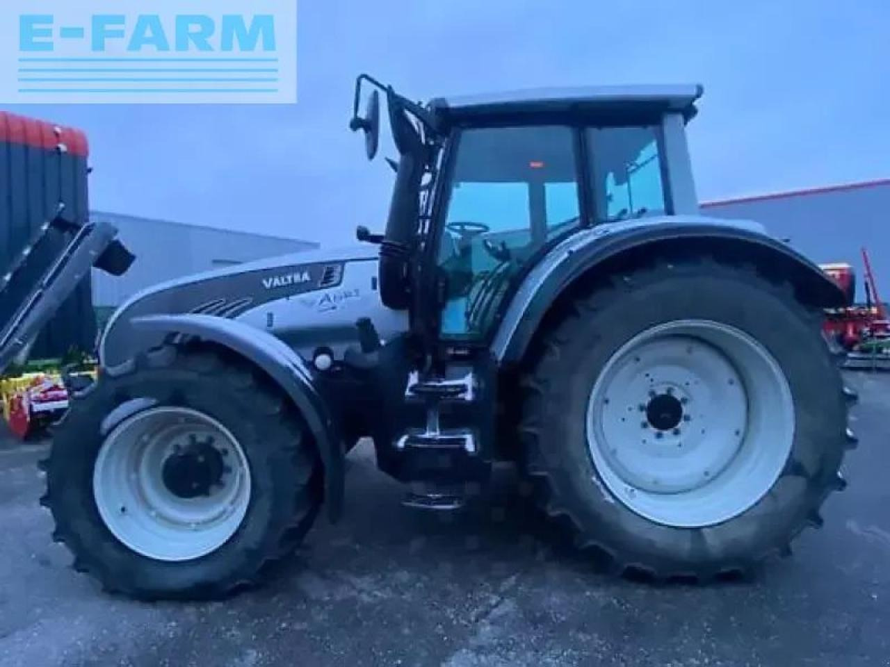 Valtra t172 hitech - Traktor: obrázok 3 Valtra t172 hitech - Traktor: obrázok 3