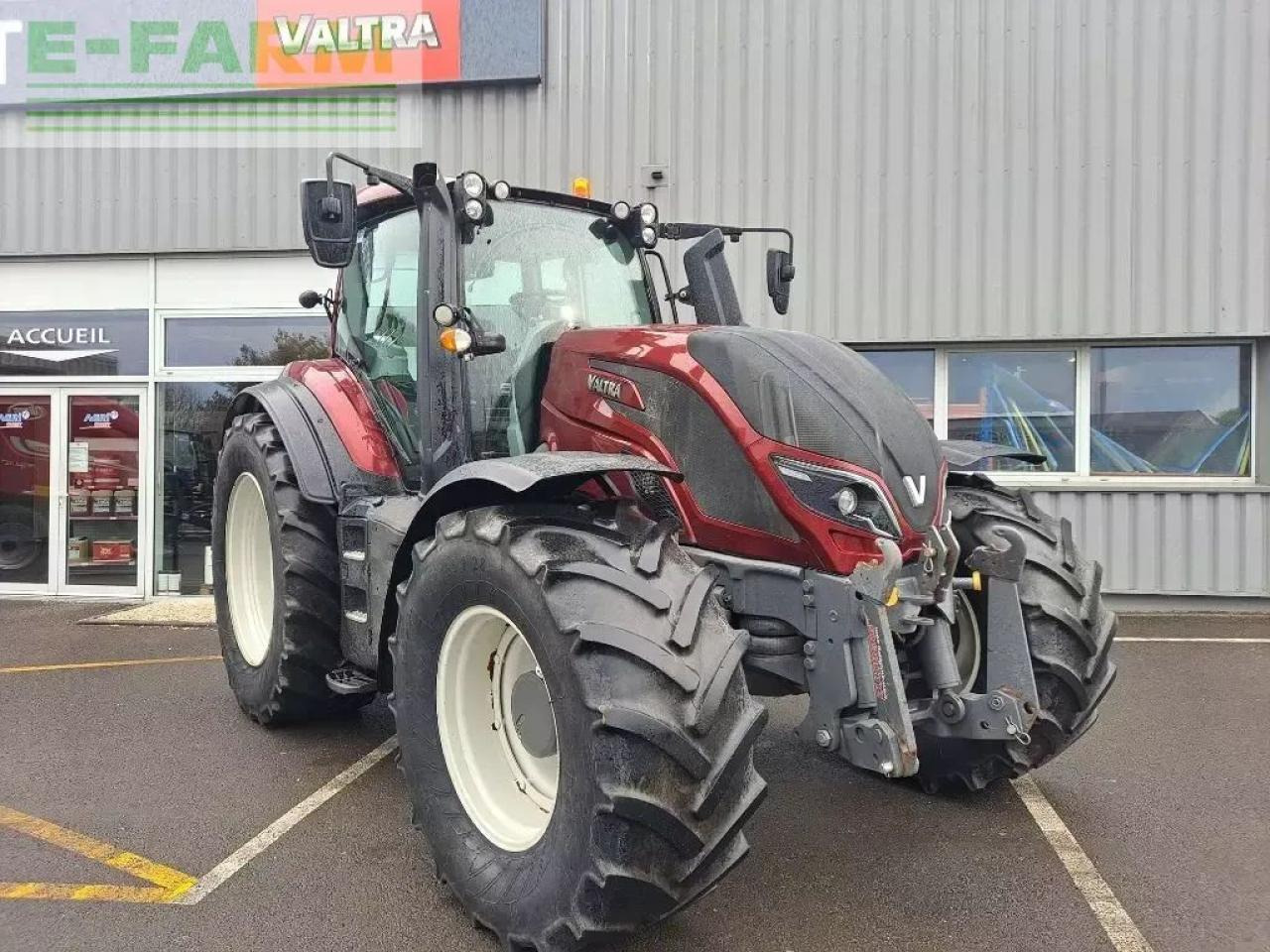Valtra t214a - Traktor: obrázok 1 Valtra t214a - Traktor: obrázok 1