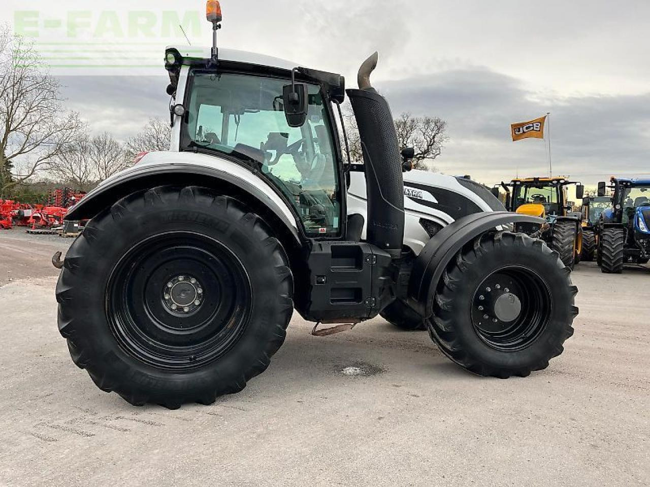 Valtra t234 - Traktor: obrázok 5 Valtra t234 - Traktor: obrázok 5
