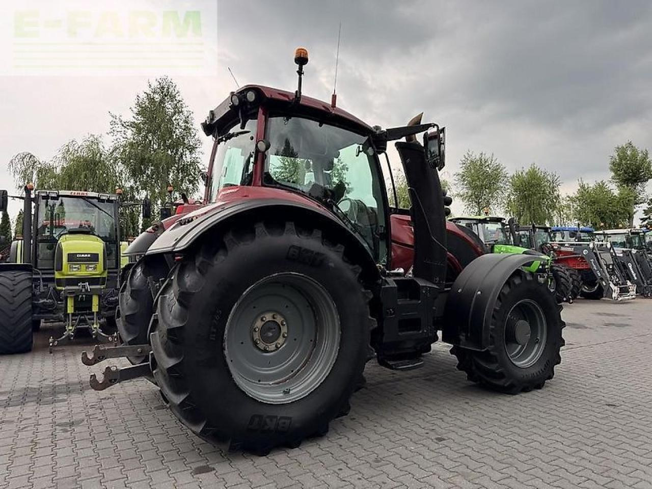 Valtra t234 versu smarttouch Versu - Traktor: obrázok 5 Valtra t234 versu smarttouch Versu - Traktor: obrázok 5