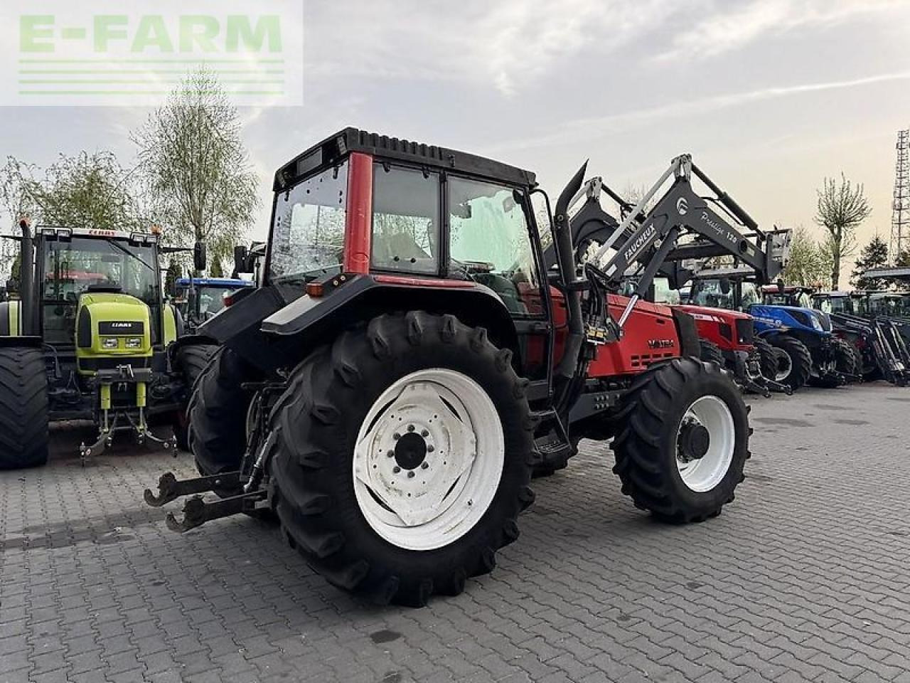 Valtra valmet 8350 + faucheux prestige 120 - Traktor: obrázok 5 Valtra valmet 8350 + faucheux prestige 120 - Traktor: obrázok 5