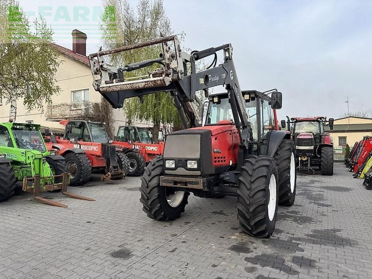 Valtra valmet 8350 + faucheux prestige 120 - Traktor: obrázok 2 Valtra valmet 8350 + faucheux prestige 120 - Traktor: obrázok 2