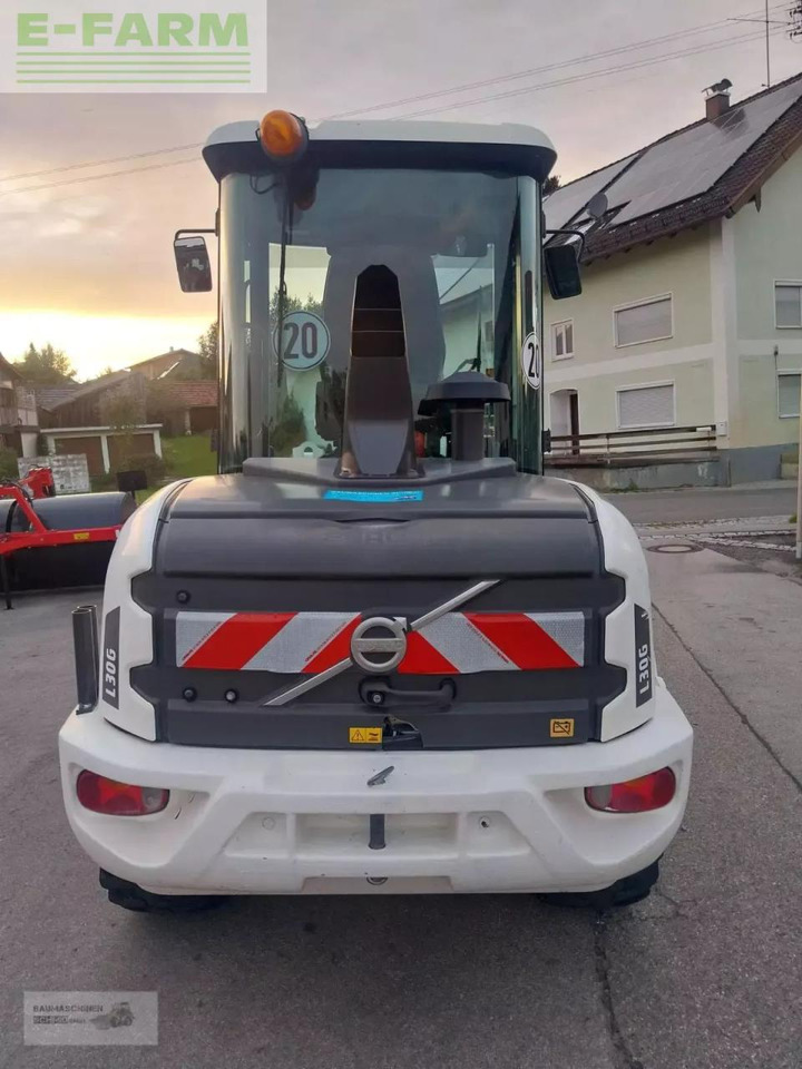 Volvo l 30g - Mini rýpadlo: obrázok 4 Volvo l 30g - Mini rýpadlo: obrázok 4