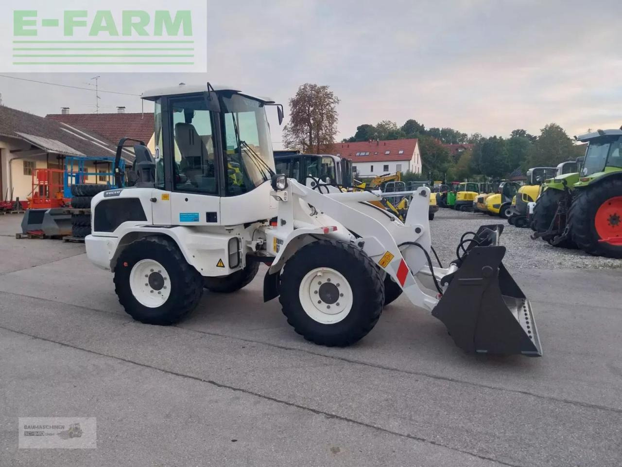 Volvo l 30g - Mini rýpadlo: obrázok 3 Volvo l 30g - Mini rýpadlo: obrázok 3