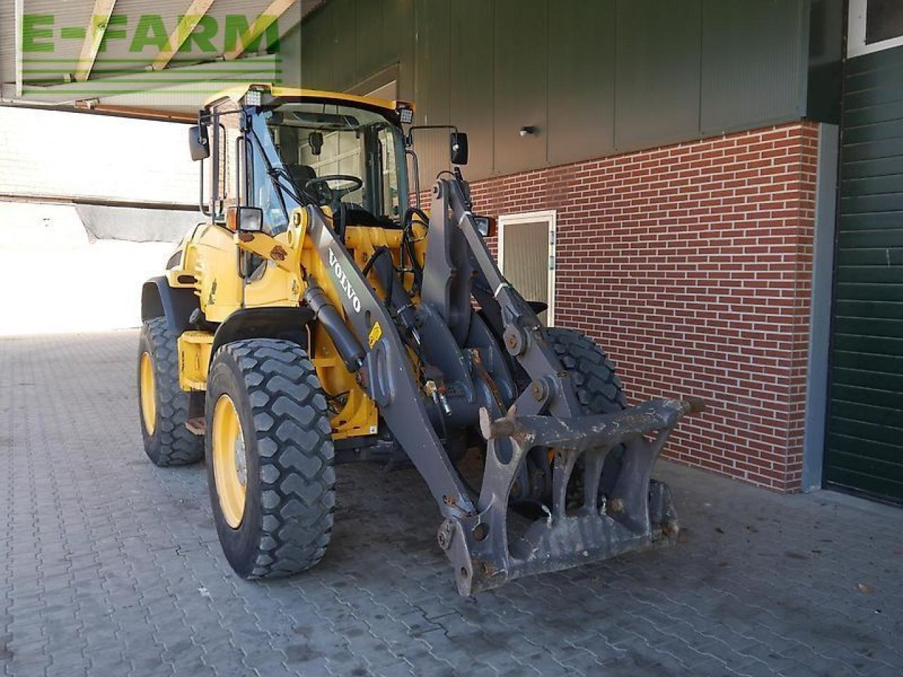 Volvo l45f - Mini rýpadlo: obrázok 2 Volvo l45f - Mini rýpadlo: obrázok 2