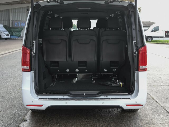 MERCEDES-BENZ EQV 300 Avantgarde Line,lang,7Sitze,2xKlima,LED... - Minibus, Elektrobus: obrázok 2 MERCEDES-BENZ EQV 300 Avantgarde Line,lang,7Sitze,2xKlima,LED... - Minibus, Elektrobus: obrázok 2