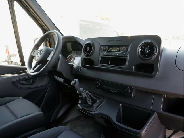 MERCEDES-BENZ Sprinter 311CDI KA,L2H2,Radio DAB,6 Gang - Furgon: obrázok 5 MERCEDES-BENZ Sprinter 311CDI KA,L2H2,Radio DAB,6 Gang - Furgon: obrázok 5