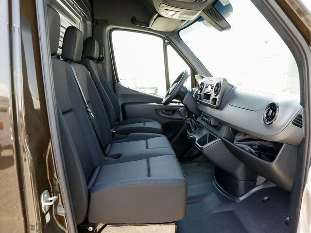 MERCEDES-BENZ Sprinter 311CDI KA,L2H2,Radio DAB,6 Gang - Furgon: obrázok 4 MERCEDES-BENZ Sprinter 311CDI KA,L2H2,Radio DAB,6 Gang - Furgon: obrázok 4