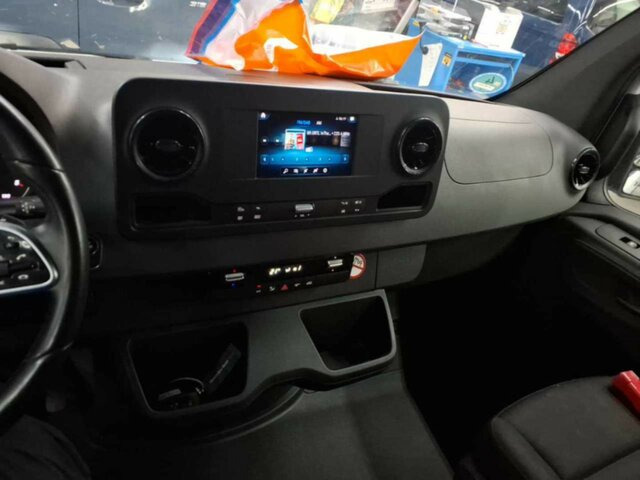 MERCEDES-BENZ Sprinter 315 CDI Kasten,3924mm,Automatik,LED... - Furgon: obrázok 4 MERCEDES-BENZ Sprinter 315 CDI Kasten,3924mm,Automatik,LED... - Furgon: obrázok 4