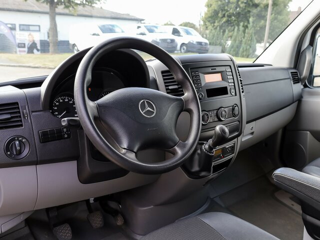MERCEDES-BENZ Sprinter 316CDI DOKA,Allrad,AHK,TCO,Standhzg. - Plachtová dodávka, Dodávkа s dvojitou kabínou: obrázok 4 MERCEDES-BENZ Sprinter 316CDI DOKA,Allrad,AHK,TCO,Standhzg. - Plachtová dodávka, Dodávkа s dvojitou kabínou: obrázok 4