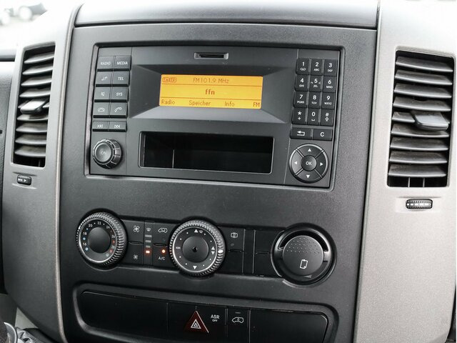 MERCEDES-BENZ Sprinter 316CDI DOKA,Allrad,Klima,AHK,TCO... - Plachtová dodávka, Dodávkа s dvojitou kabínou: obrázok 5 MERCEDES-BENZ Sprinter 316CDI DOKA,Allrad,Klima,AHK,TCO... - Plachtová dodávka, Dodávkа s dvojitou kabínou: obrázok 5