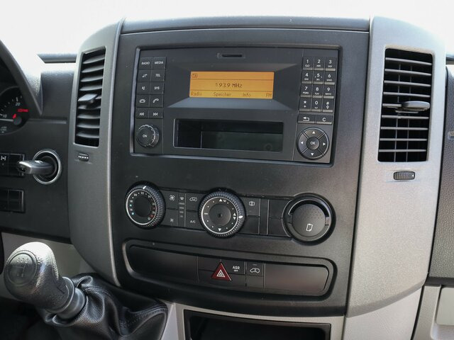 MERCEDES-BENZ Sprinter 316CDI DOKA,Allrad,Klima,Standhzg.... - Dodávka valník, Dodávkа s dvojitou kabínou: obrázok 5 MERCEDES-BENZ Sprinter 316CDI DOKA,Allrad,Klima,Standhzg.... - Dodávka valník, Dodávkа s dvojitou kabínou: obrázok 5