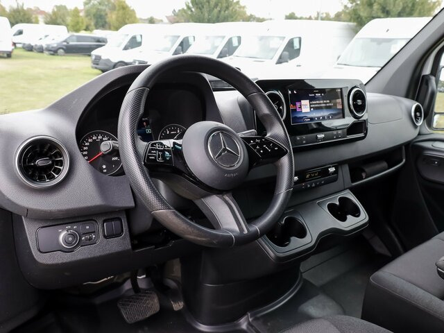 MERCEDES-BENZ Sprinter 317 Maxi,9GTronic,MBUX,Kamera - Furgon: obrázok 5 MERCEDES-BENZ Sprinter 317 Maxi,9GTronic,MBUX,Kamera - Furgon: obrázok 5