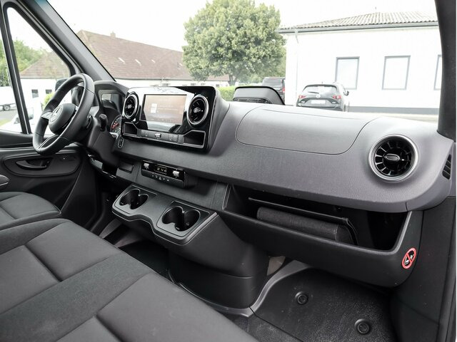 MERCEDES-BENZ Sprinter 317 Maxi,9GTronic,MBUX,Kamera - Furgon: obrázok 4 MERCEDES-BENZ Sprinter 317 Maxi,9GTronic,MBUX,Kamera - Furgon: obrázok 4