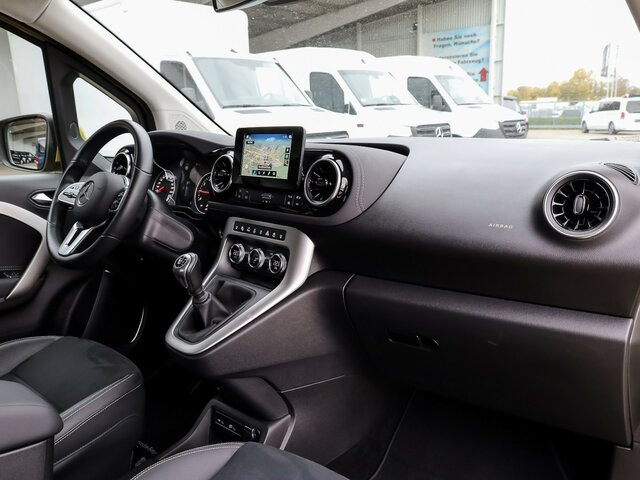 MERCEDES-BENZ T 180 Progressive,AMF Rollstuhlrampe,LED,Navi... - Mikrobus: obrázok 5 MERCEDES-BENZ T 180 Progressive,AMF Rollstuhlrampe,LED,Navi... - Mikrobus: obrázok 5