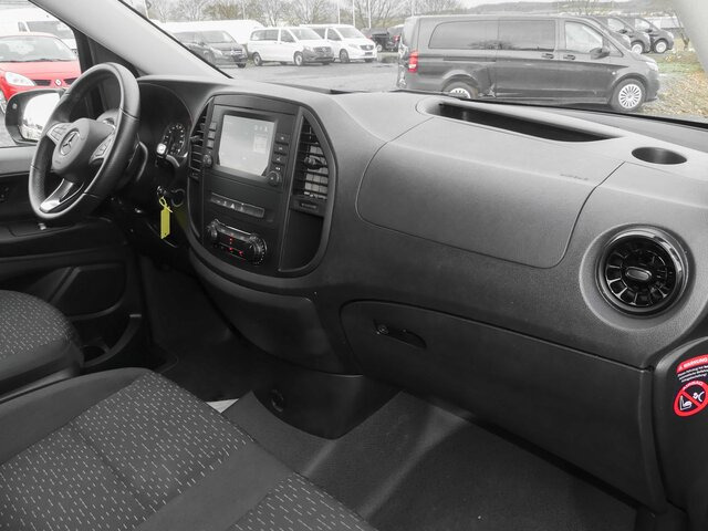 MERCEDES-BENZ Vito 116CDI lang,TourerPro,2xKlima,9Sitze,Kamera - Mikrobus: obrázok 3 MERCEDES-BENZ Vito 116CDI lang,TourerPro,2xKlima,9Sitze,Kamera - Mikrobus: obrázok 3