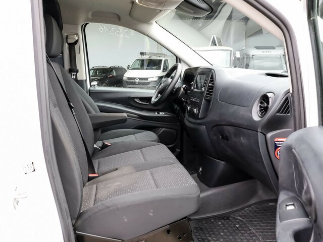 MERCEDES-BENZ eVito 111 KA,lang,Rückfahrkamera,Klima... - Malá dodávka, Elektrická dodávka: obrázok 3 MERCEDES-BENZ eVito 111 KA,lang,Rückfahrkamera,Klima... - Malá dodávka, Elektrická dodávka: obrázok 3