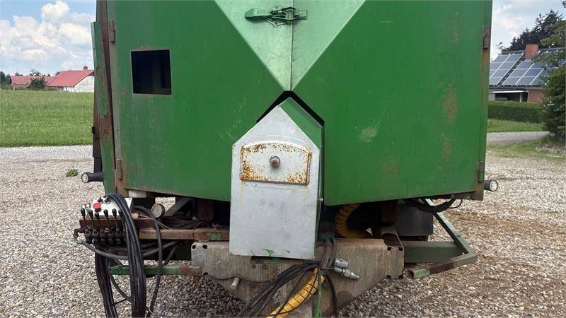 Pomi Renovo 10m3 Pomi - Poľnohospodárske stroje: obrázok 4 Pomi Renovo 10m3 Pomi - Poľnohospodárske stroje: obrázok 4