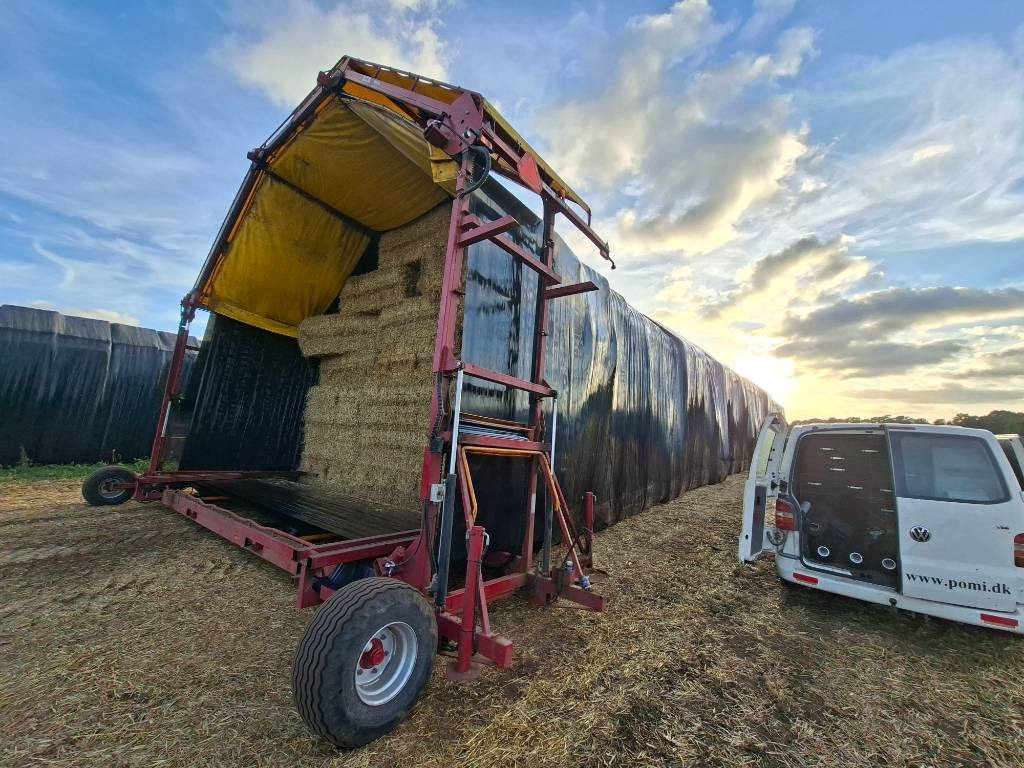 Pomi Wrap 7 - Obaľovací stroj: obrázok 1 Pomi Wrap 7 - Obaľovací stroj: obrázok 1