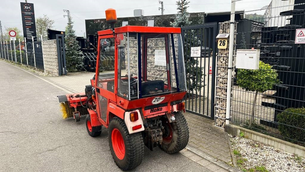 Hako 2300 D Kleintraktor, hyrd. Kehrmaschine, Zapfwelle - Komunálny traktor: obrázok 4 Hako 2300 D Kleintraktor, hyrd. Kehrmaschine, Zapfwelle - Komunálny traktor: obrázok 4