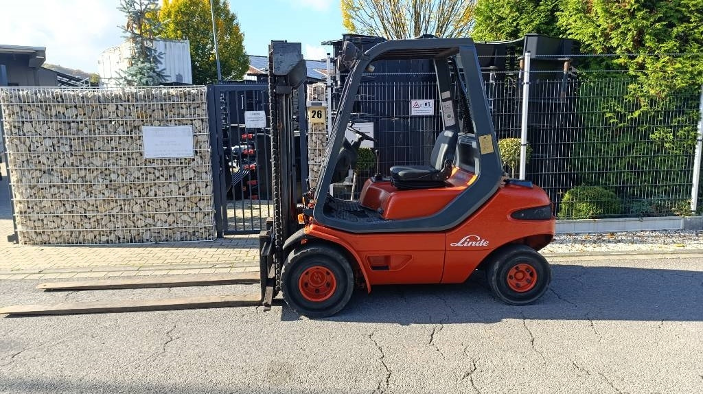 Linde H 30 D, Duplex, Zusatzhydraulik, Palettengabel - Dieselový vysokozdvižný vozík: obrázok 4 Linde H 30 D, Duplex, Zusatzhydraulik, Palettengabel - Dieselový vysokozdvižný vozík: obrázok 4