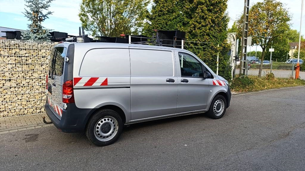 Mercedes-Benz Vito 114 CDI Allrad-Werkstattschränke-Standheizung - Dodávka skriňová nadstavba: obrázok 5 Mercedes-Benz Vito 114 CDI Allrad-Werkstattschränke-Standheizung - Dodávka skriňová nadstavba: obrázok 5