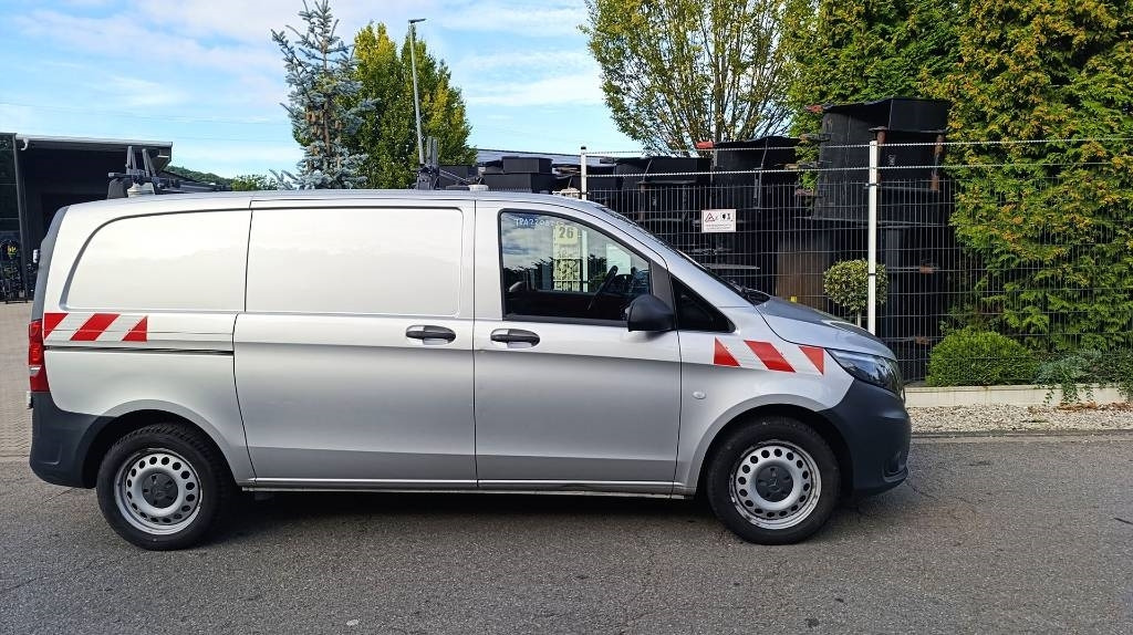 Mercedes-Benz Vito 114 CDI Allrad-Werkstattschränke-Standheizung - Dodávka skriňová nadstavba: obrázok 2 Mercedes-Benz Vito 114 CDI Allrad-Werkstattschränke-Standheizung - Dodávka skriňová nadstavba: obrázok 2