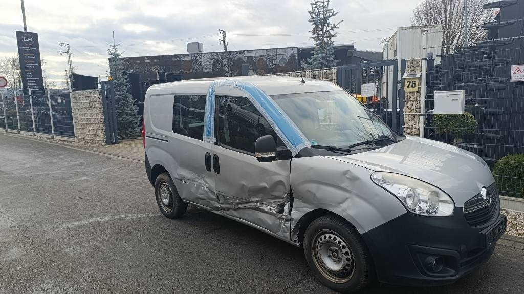 Opel Combo Kastenwagen Transp. Seitenschaden fahrbereit - Dodávka skriňová nadstavba: obrázok 1 Opel Combo Kastenwagen Transp. Seitenschaden fahrbereit - Dodávka skriňová nadstavba: obrázok 1